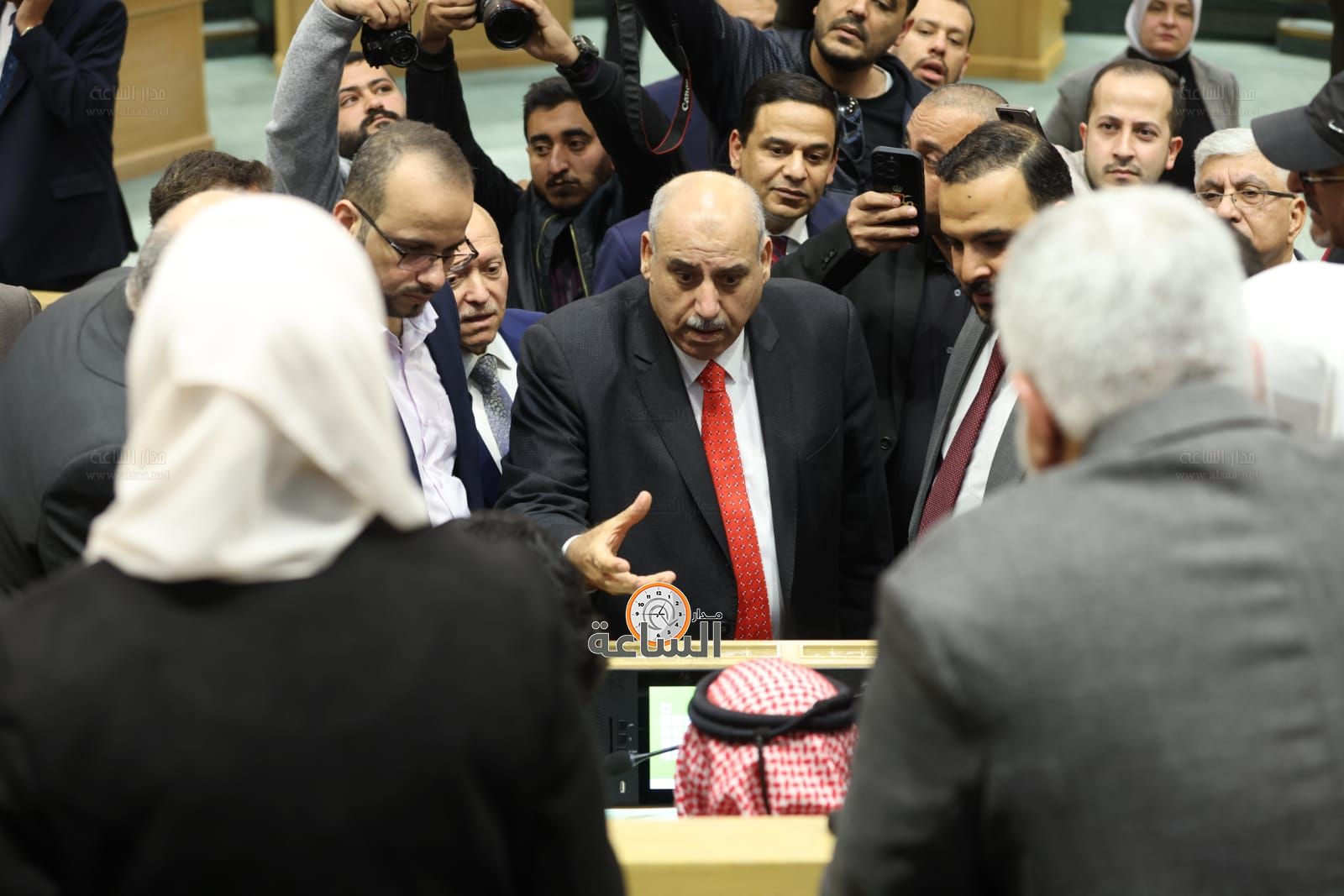 Madar Al-Saa Images 0.5171234958186405