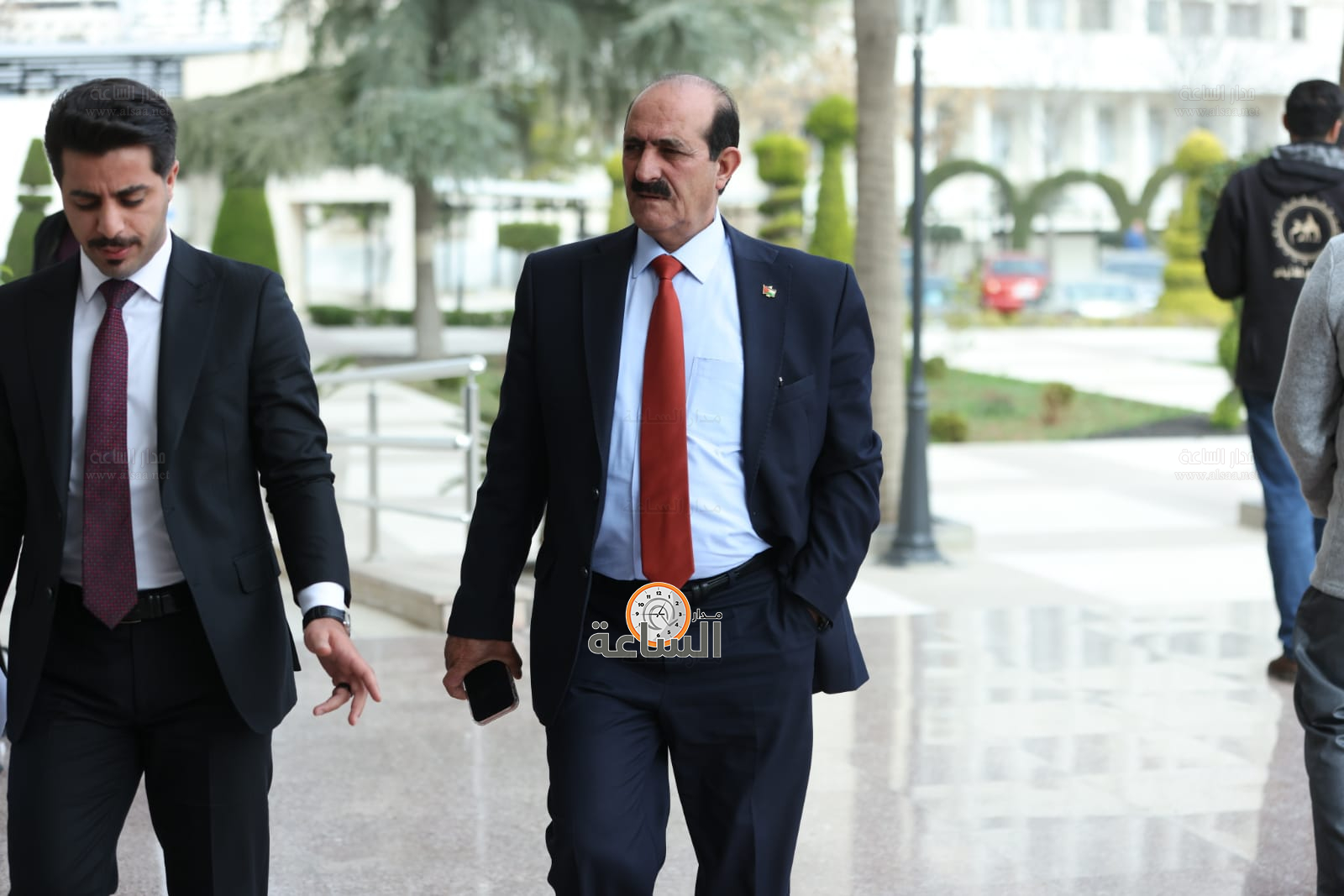 Madar Al-Saa Images 0.37806469633582385