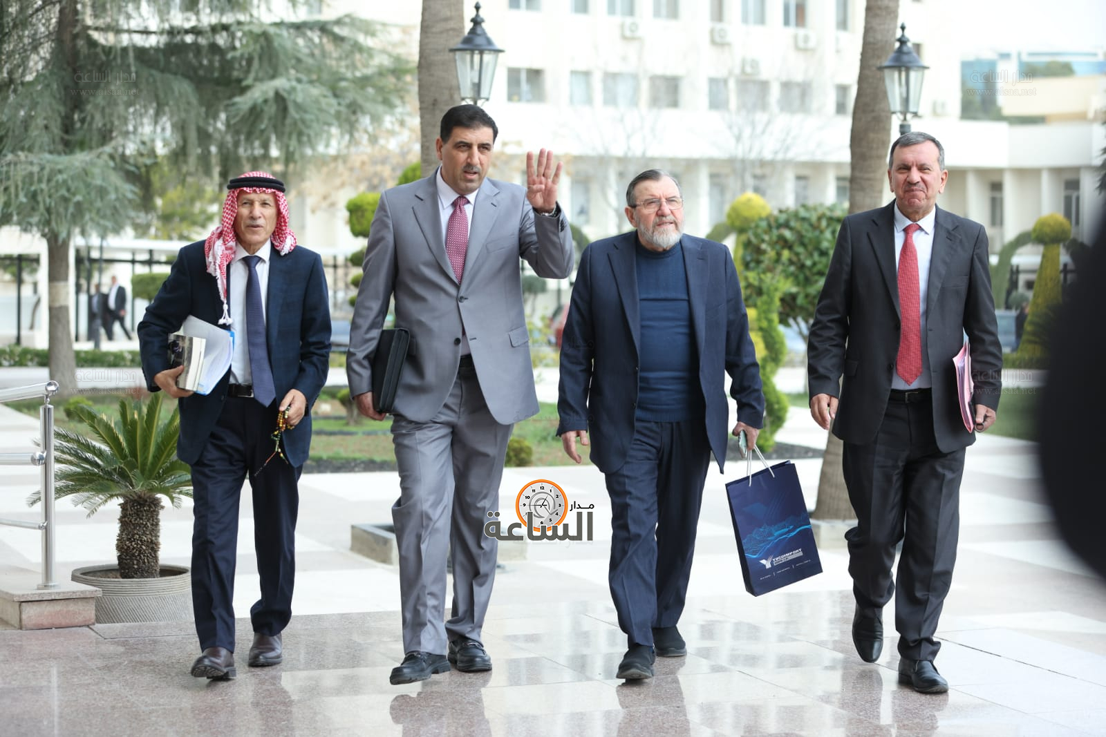 Madar Al-Saa Images 0.34070388461598733