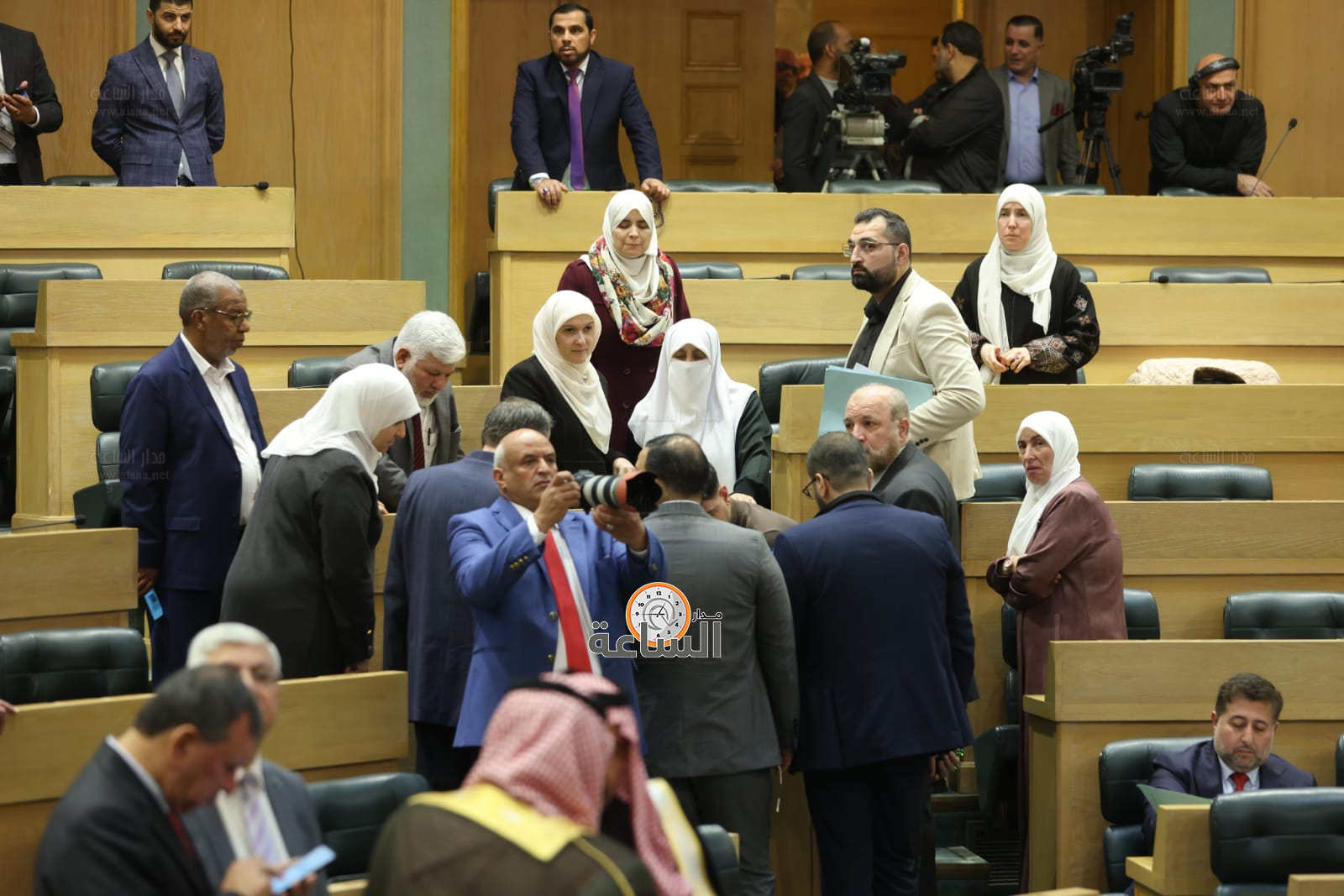 Madar Al-Saa Images 0.3352324800180858