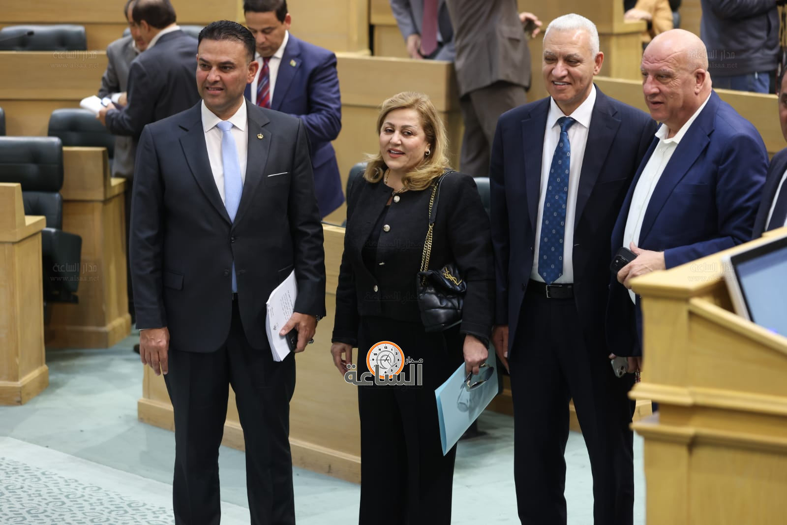 Madar Al-Saa Images 0.5193387507068761