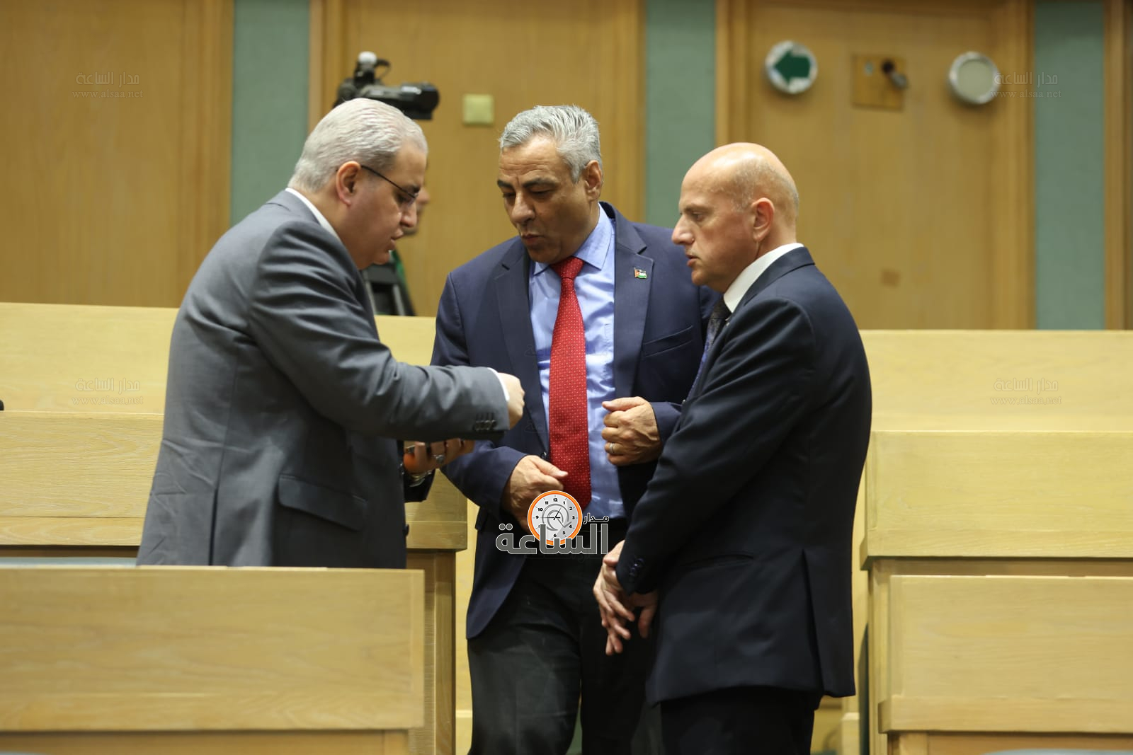 Madar Al-Saa Images 0.4071236716702248