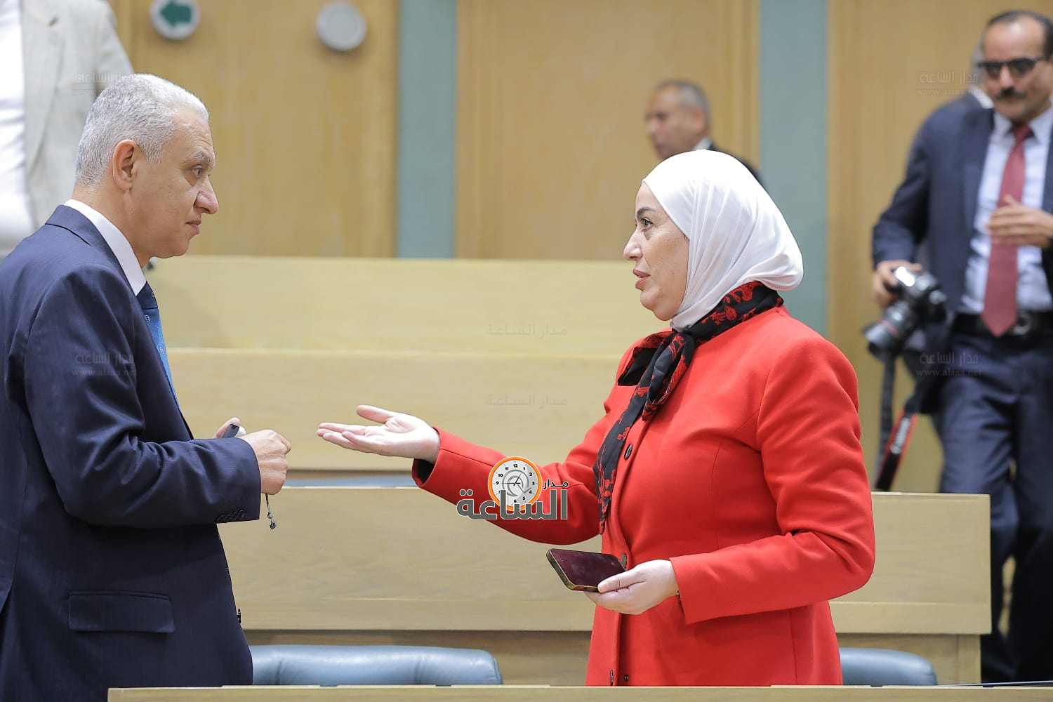 Madar Al-Saa Images 0.6581985275798652