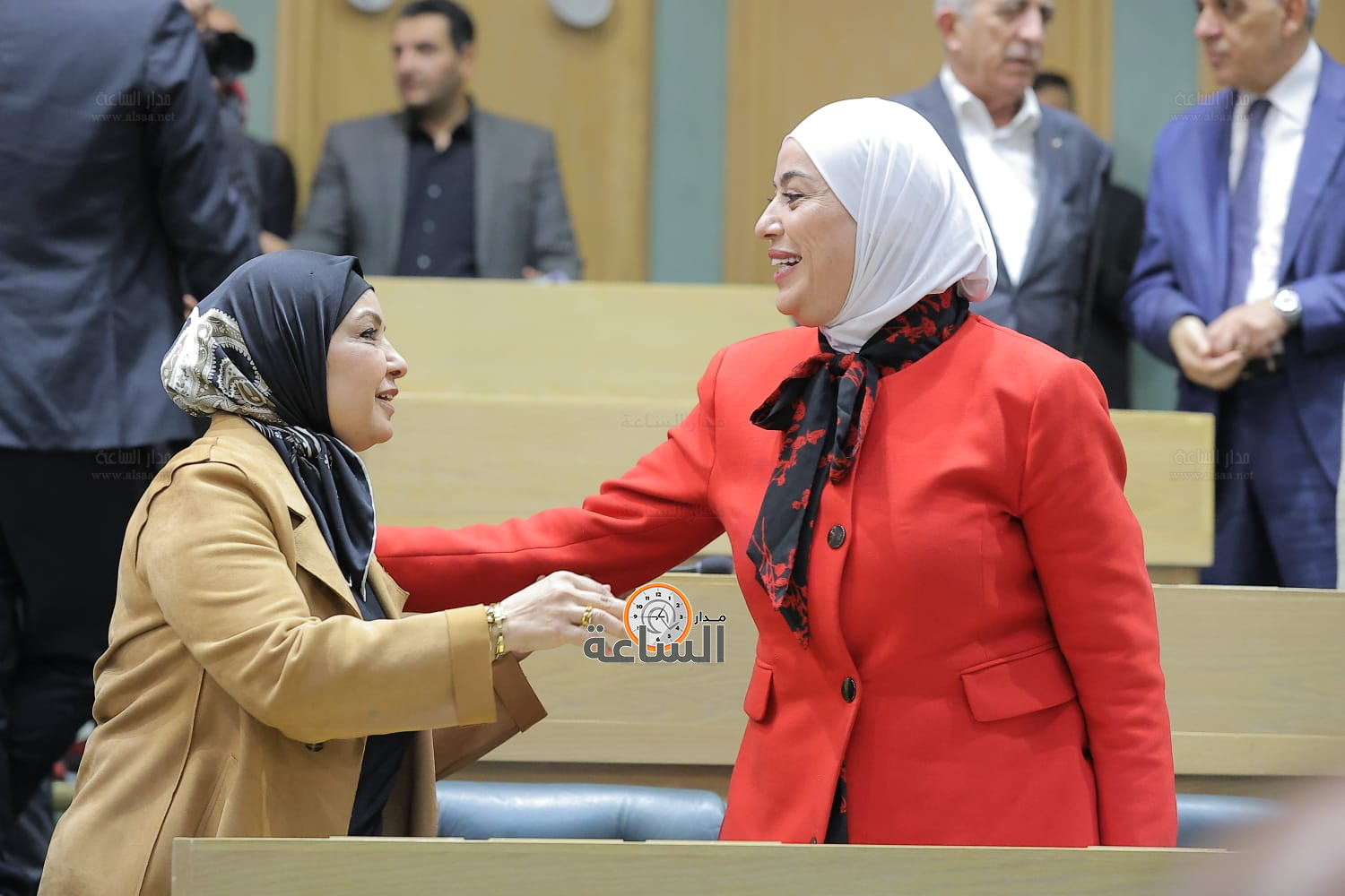 Madar Al-Saa Images 0.3058327052150296