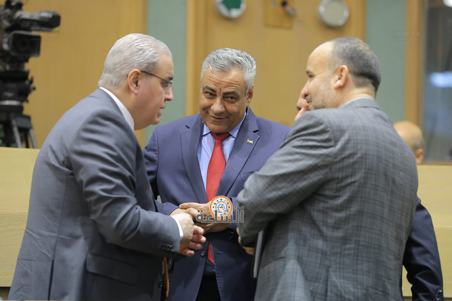 Madar Al-Saa Images 0.839739909609462