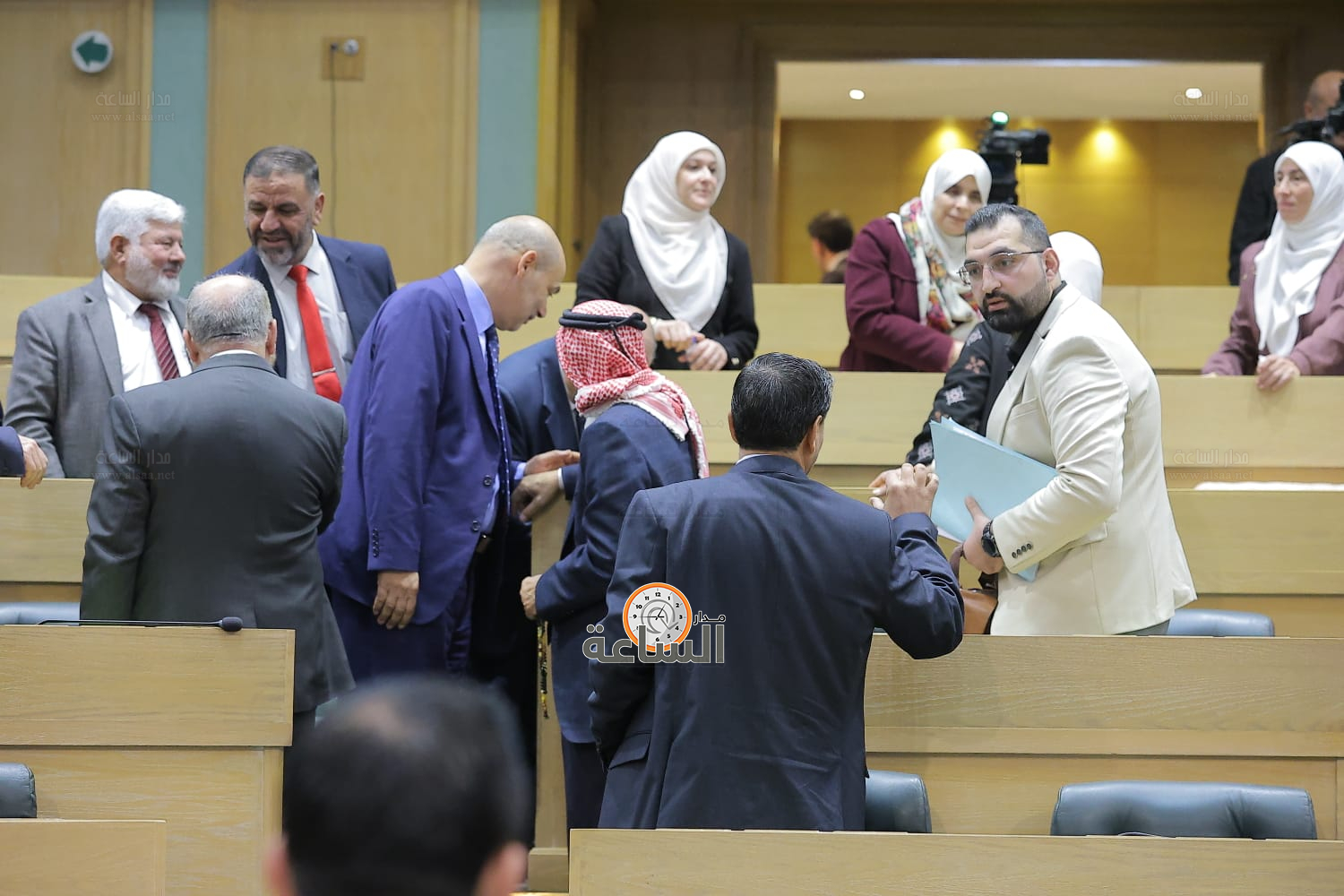 Madar Al-Saa Images 0.8668296326033463