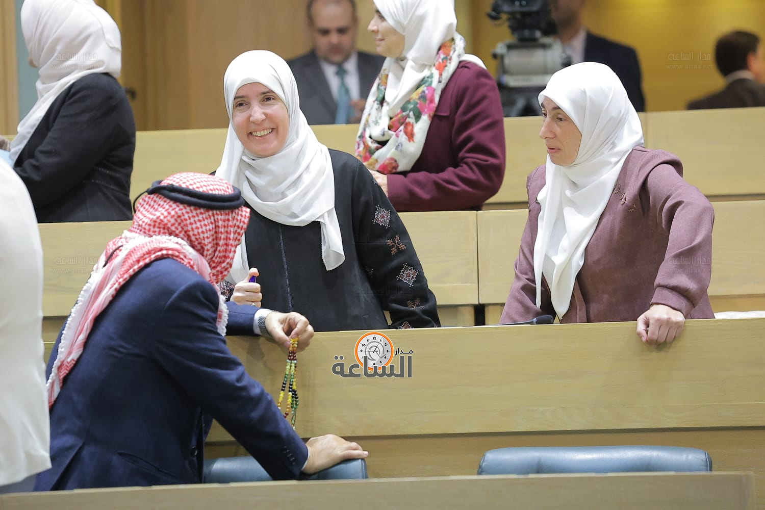 Madar Al-Saa Images 0.7937145522375147