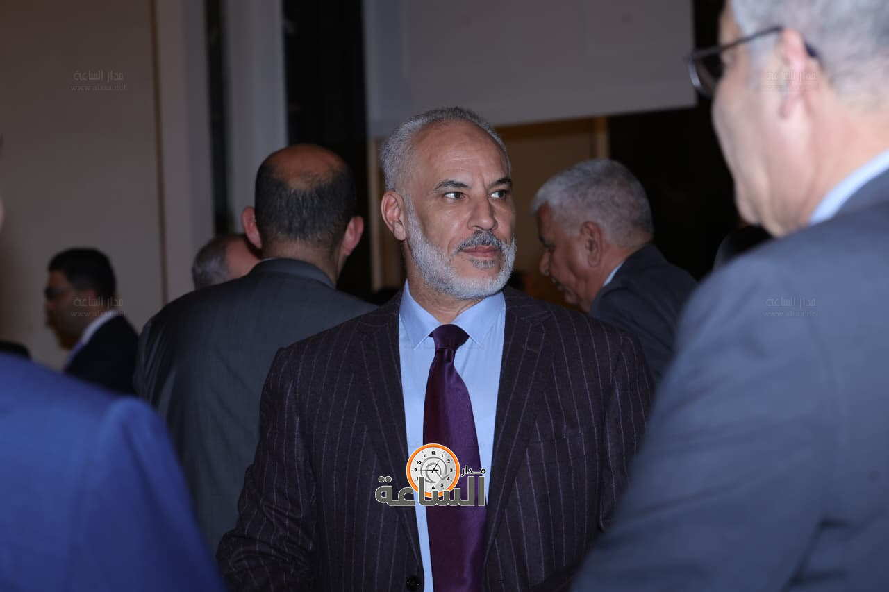 Madar Al-Saa Images 0.04661567150796575