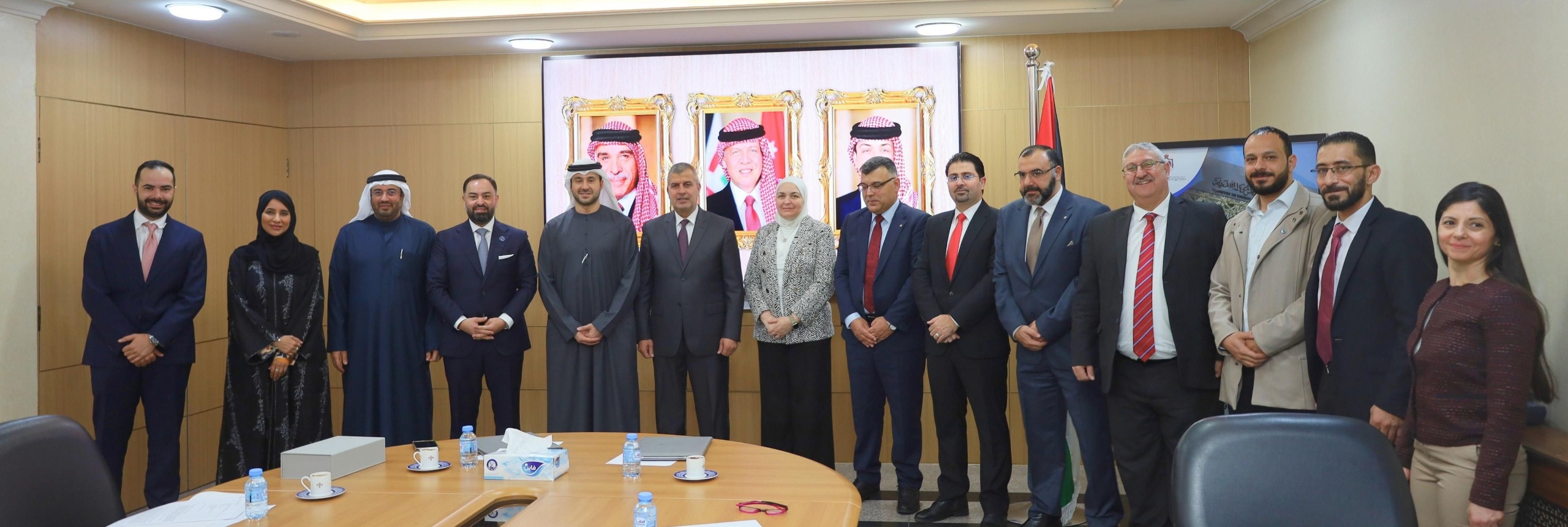 Madar Al-Saa Images 0.9316623286312823