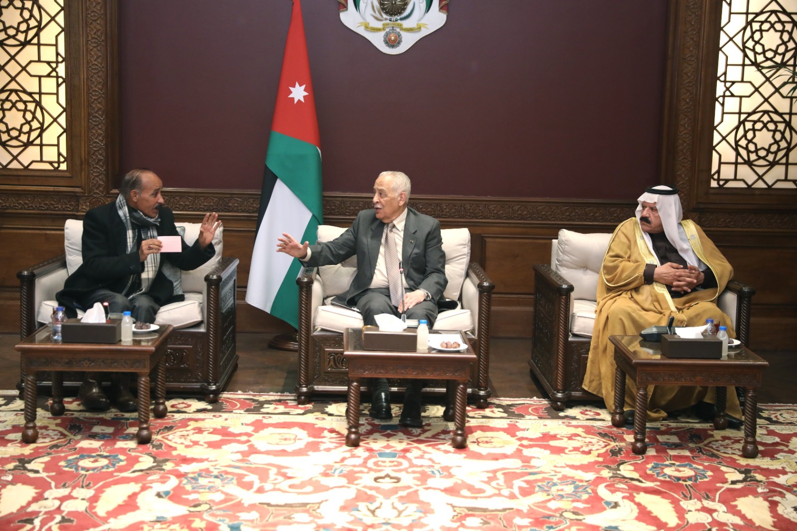 Madar Al-Saa Images 0.6373362333620518