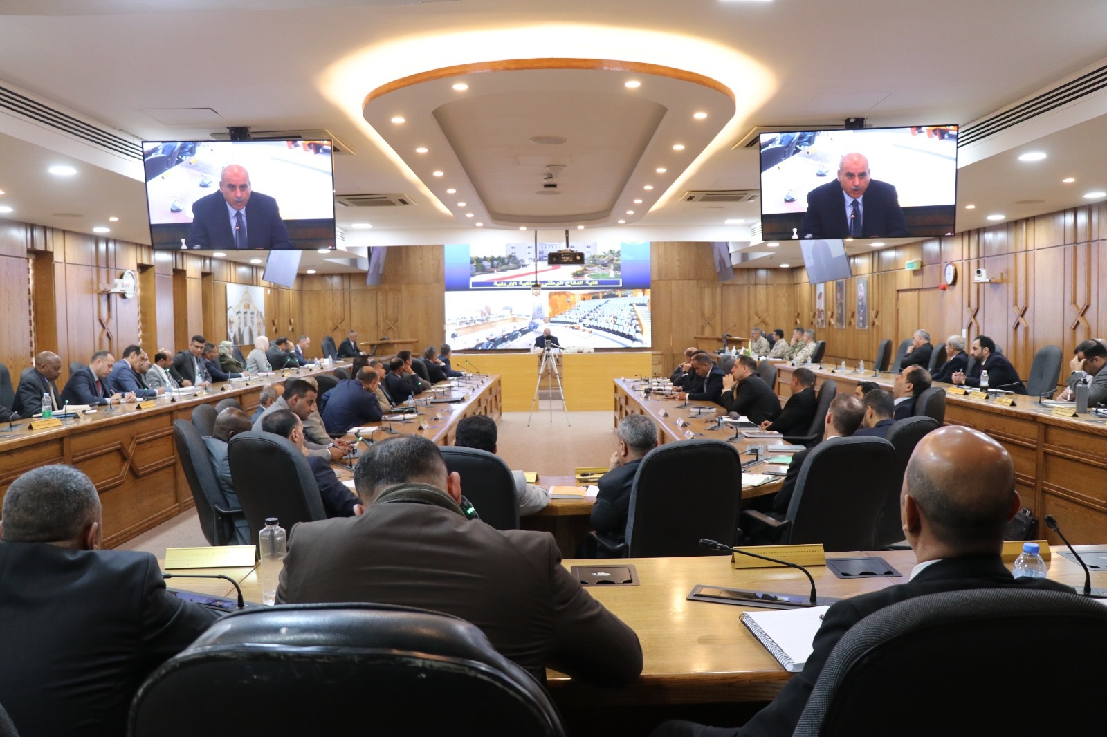 Madar Al-Saa Images 0.868377408683612