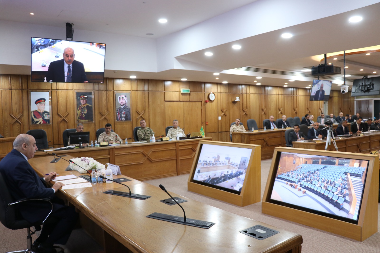 Madar Al-Saa Images 0.6295472460233085