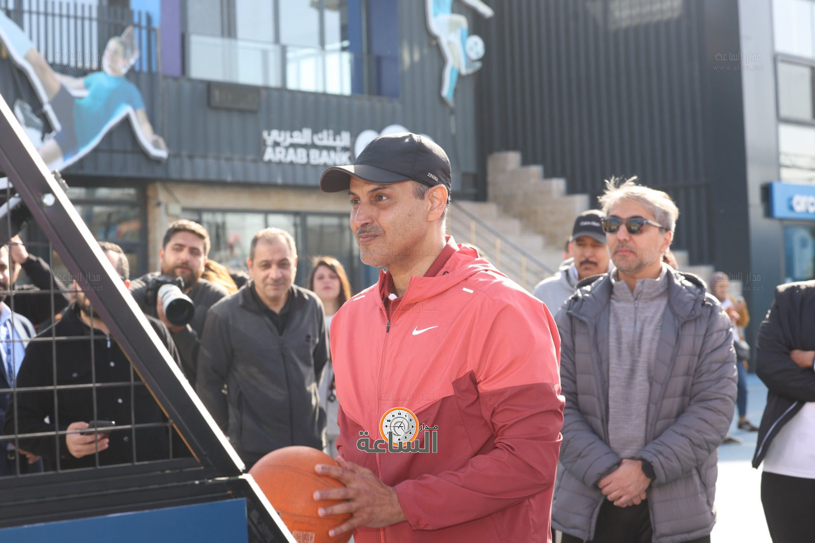 Madar Al-Saa Images 0.7038650631061482