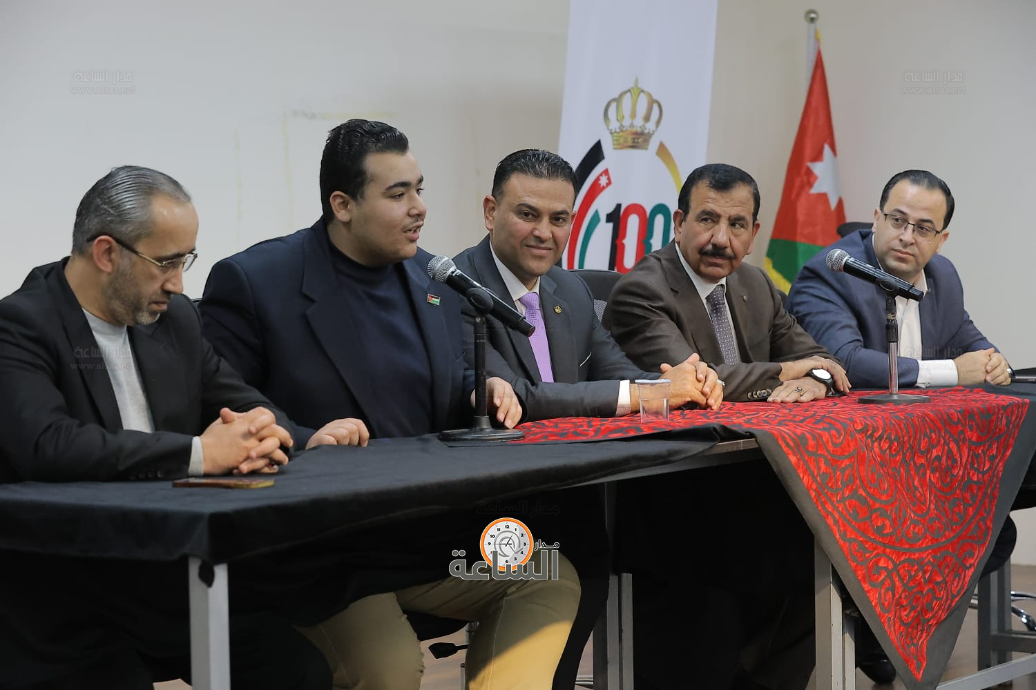 Madar Al-Saa Images 0.5796374637163542