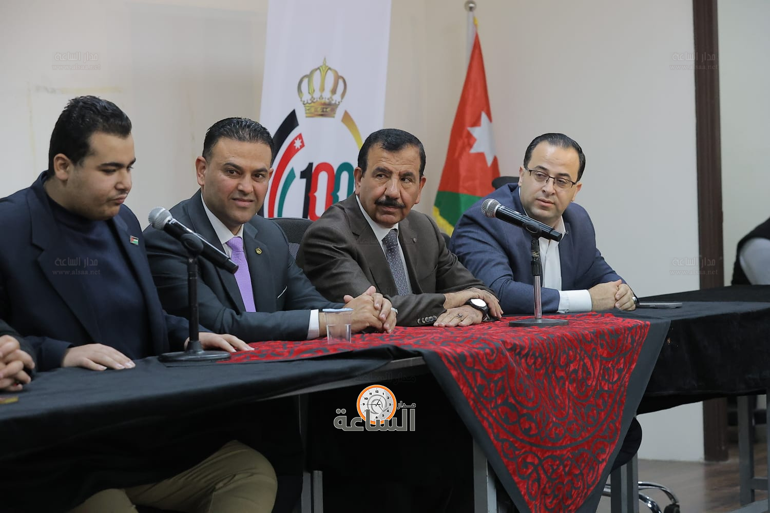 Madar Al-Saa Images 0.9717478555932899