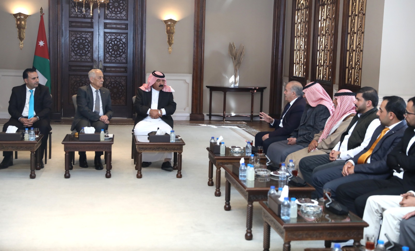 Madar Al-Saa Images 0.8664959324108223