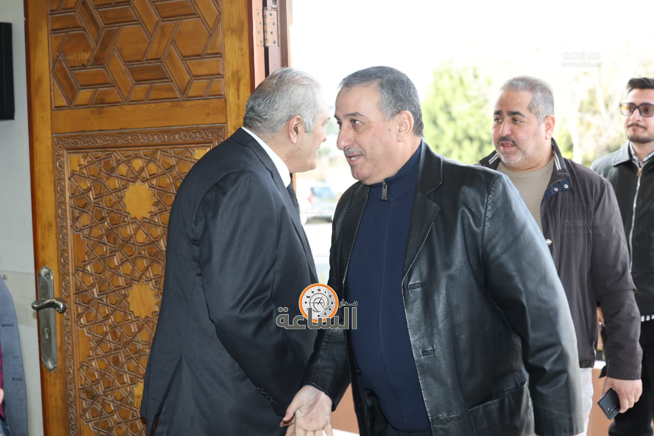 Madar Al-Saa Images 0.32868690171748793