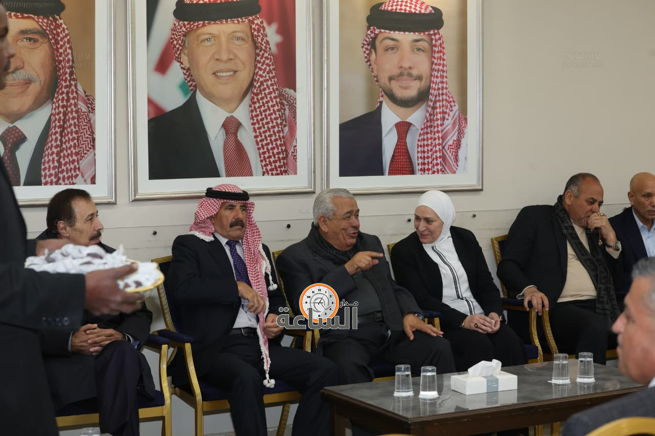 Madar Al-Saa Images 0.5128089781340883