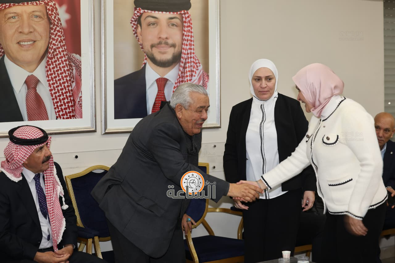 Madar Al-Saa Images 0.7862522604559206