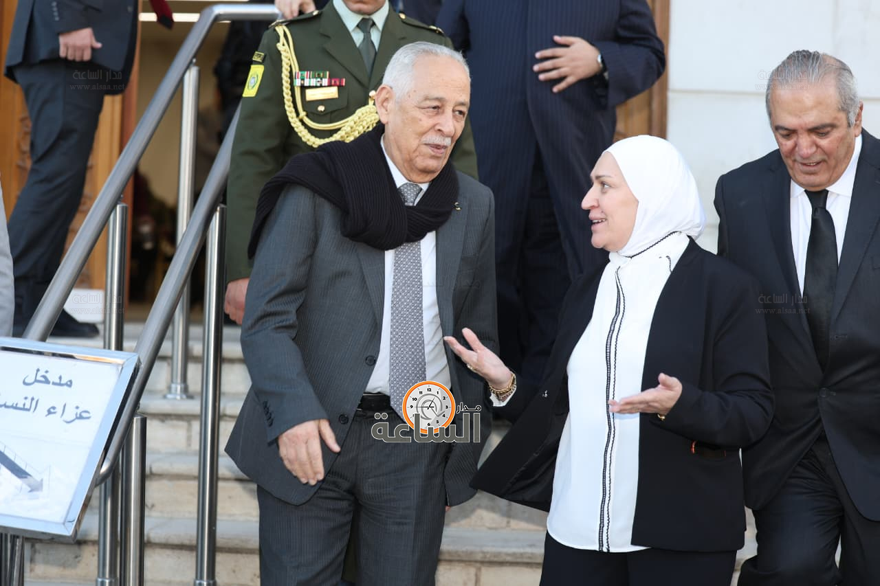 Madar Al-Saa Images 0.5182949522541177