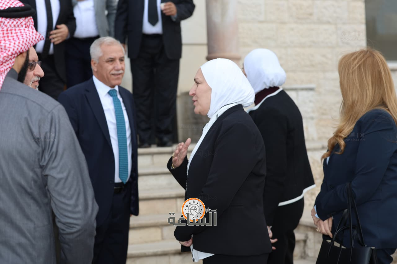 Madar Al-Saa Images 0.3536800676890992