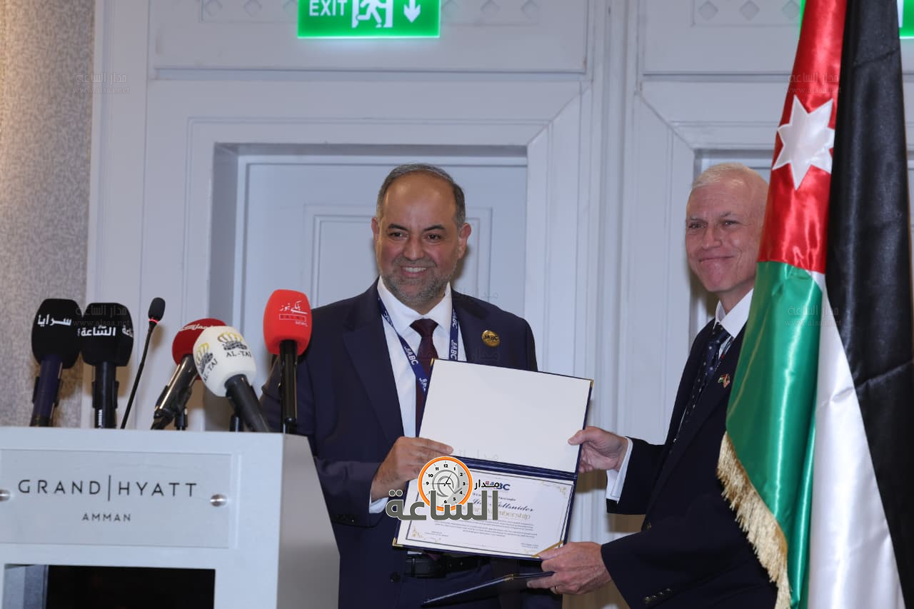 Madar Al-Saa Images 0.7122893526183357