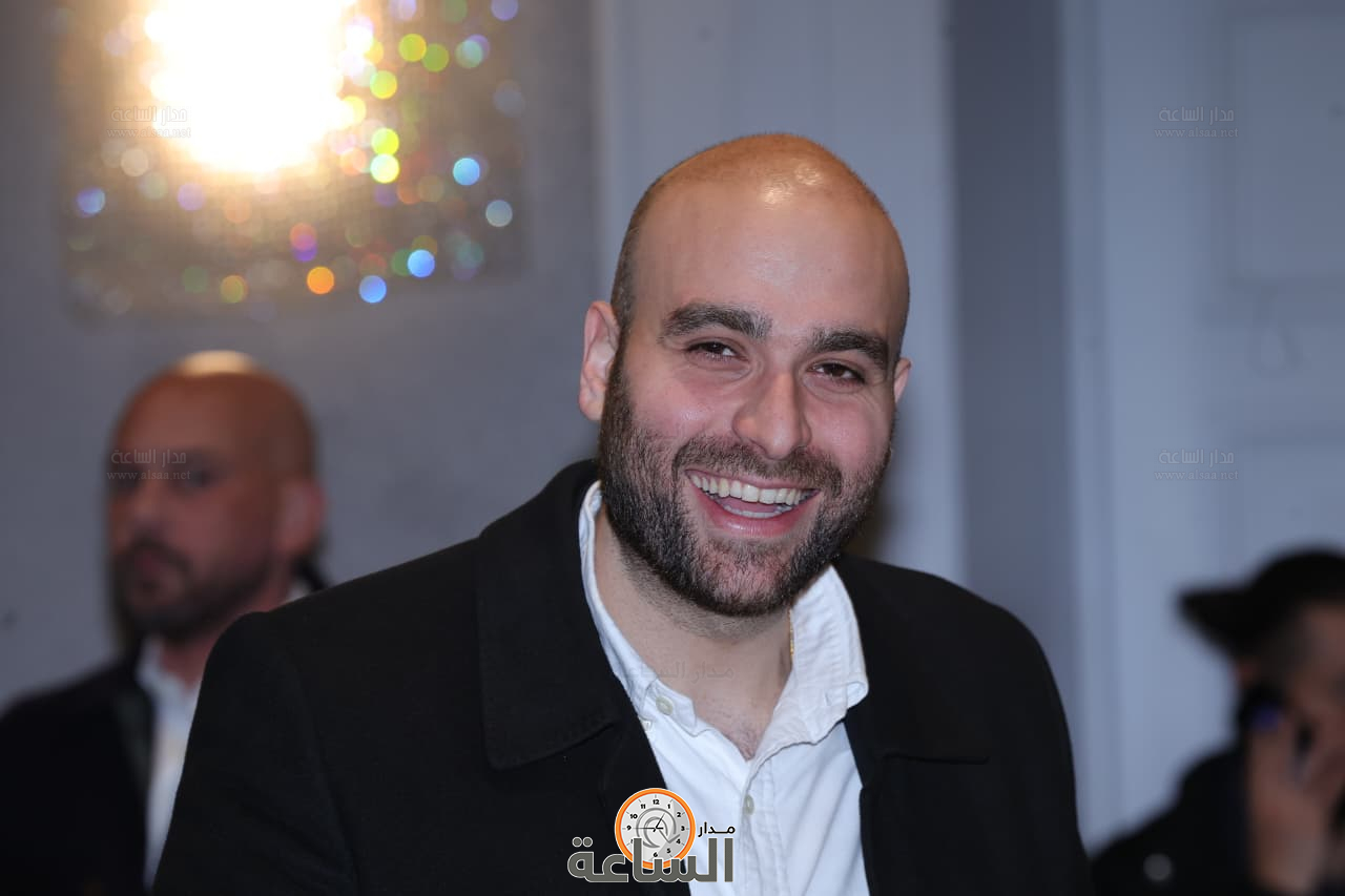 Madar Al-Saa Images 0.3975284395203822