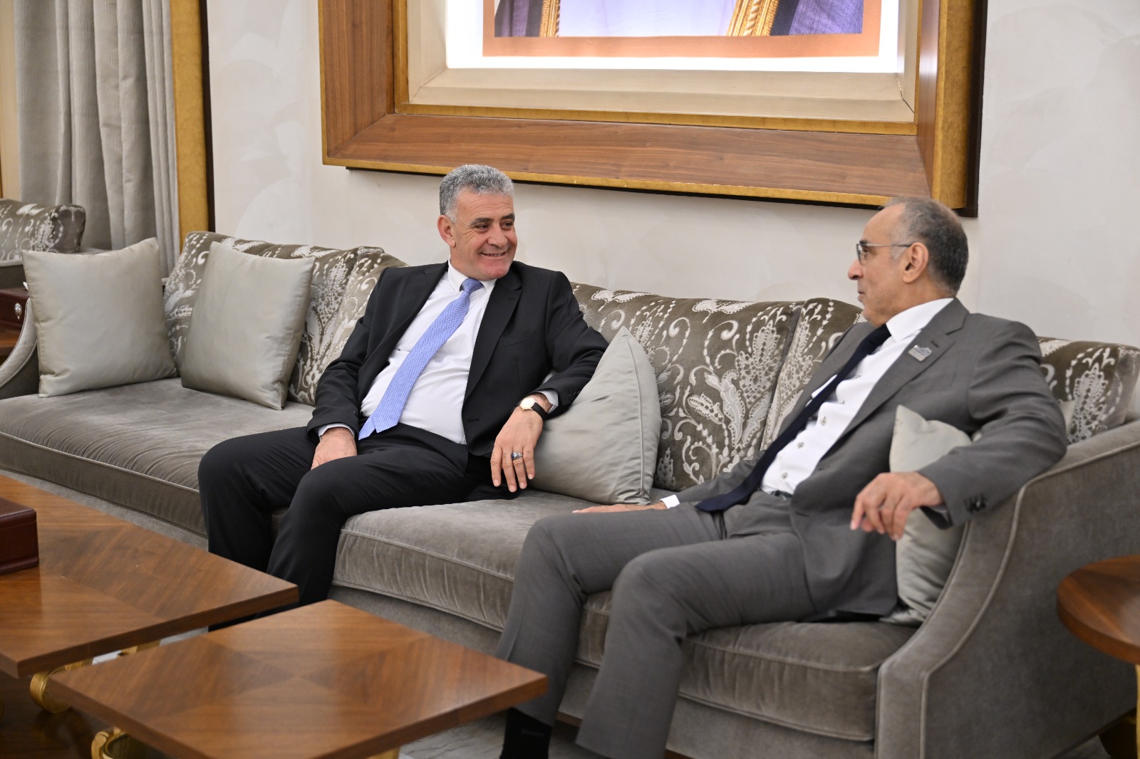 Madar Al-Saa Images 0.7540923824400938