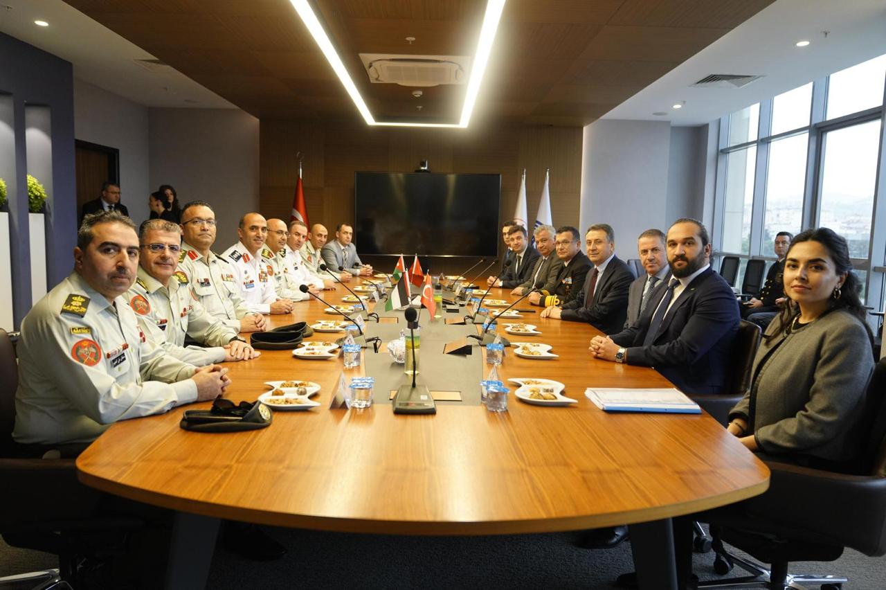 Madar Al-Saa Images 0.25040864405244045