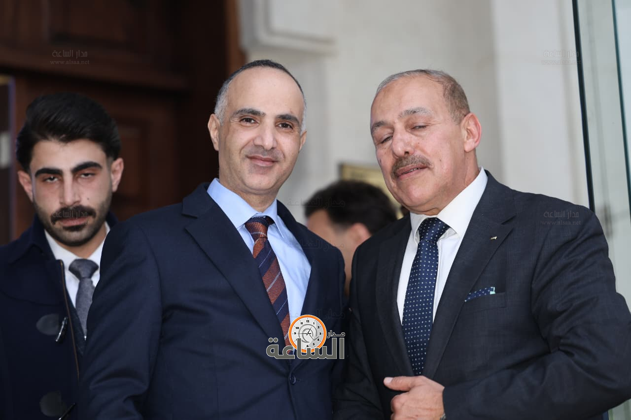 Madar Al-Saa Images 0.463054072125066