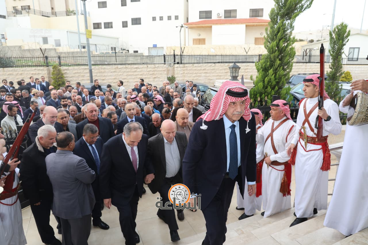 Madar Al-Saa Images 0.7937469574585834