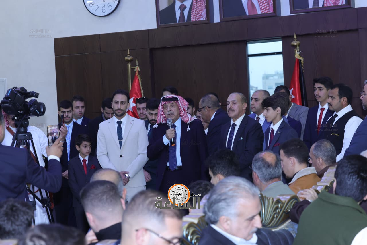 Madar Al-Saa Images 0.4351737850877492