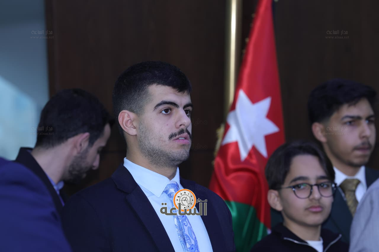 Madar Al-Saa Images 0.318690324726429