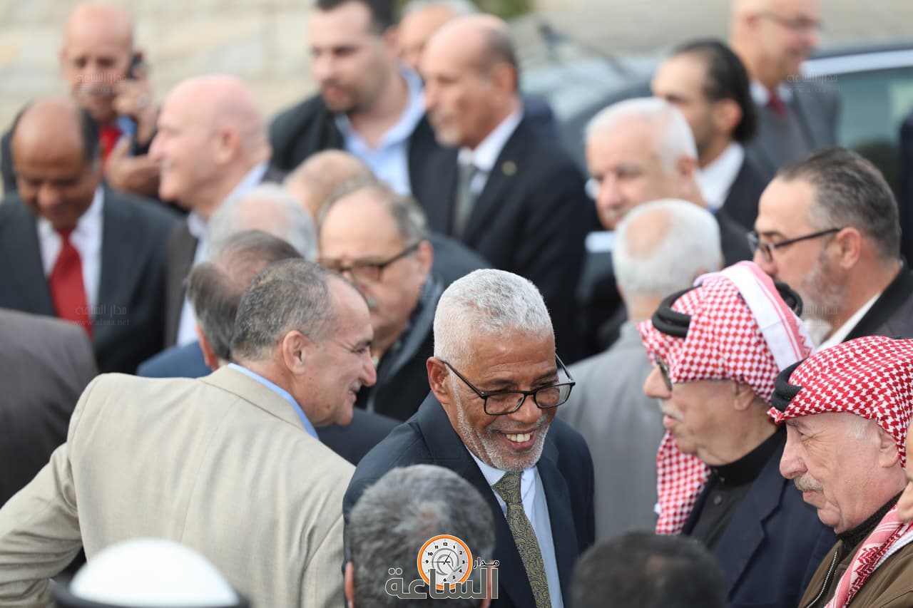 Madar Al-Saa Images 0.8307691191819888