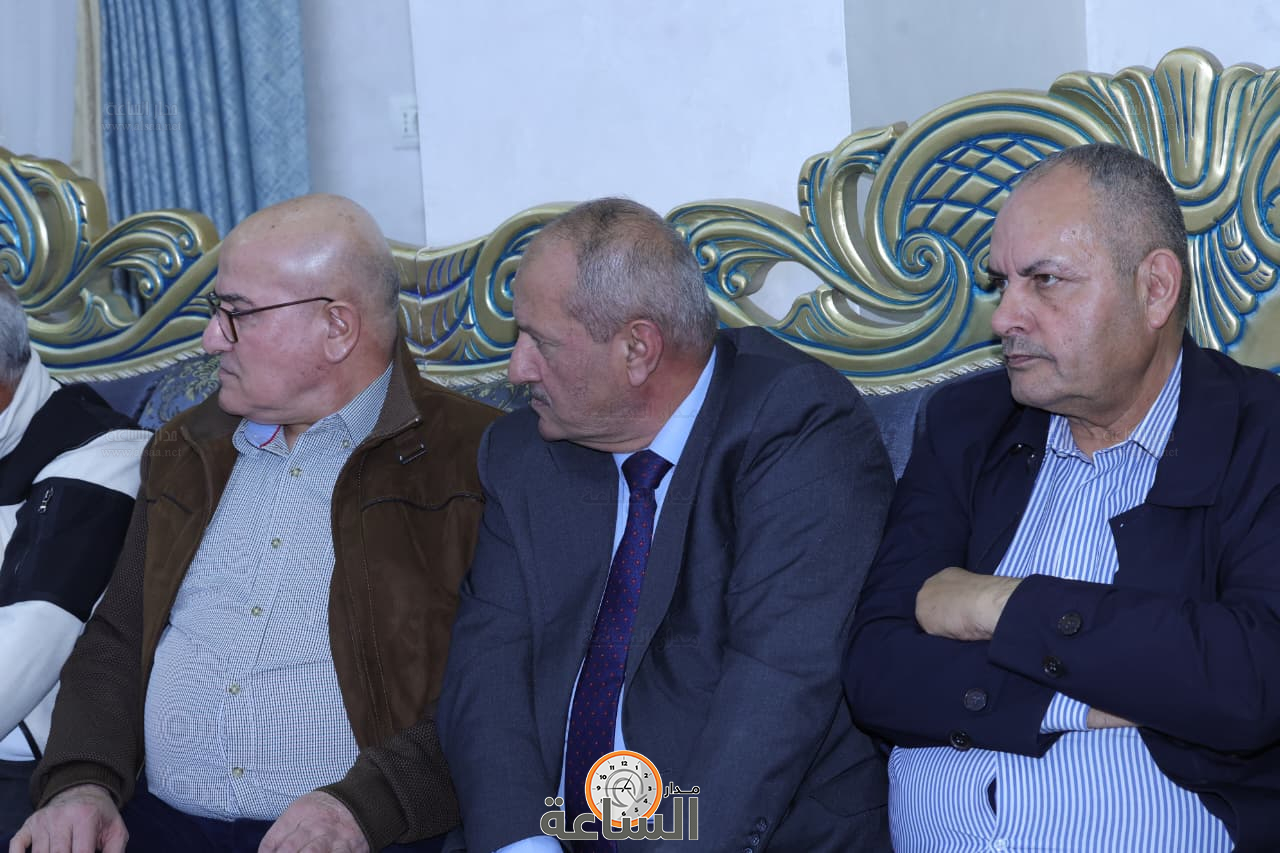 Madar Al-Saa Images 0.49506509141002475