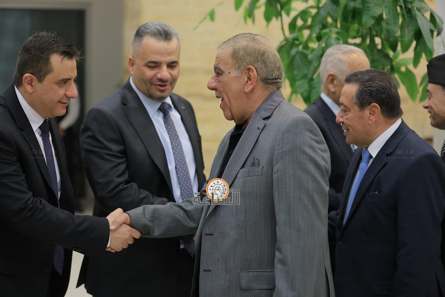 Madar Al-Saa Images 0.1638886380824447