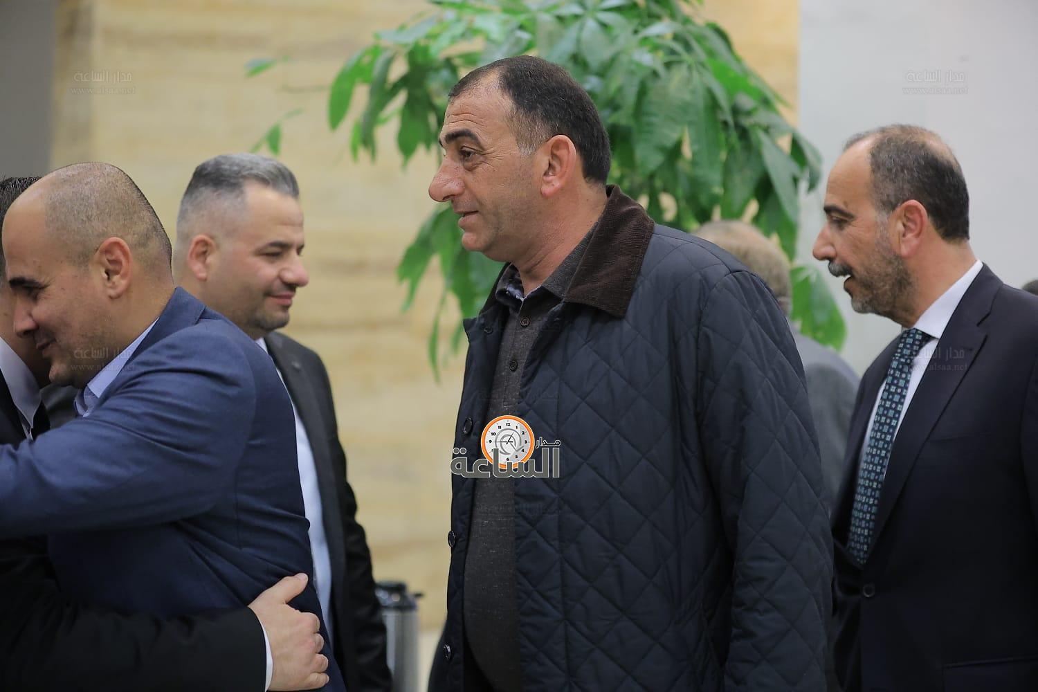 Madar Al-Saa Images 0.3359725293936513