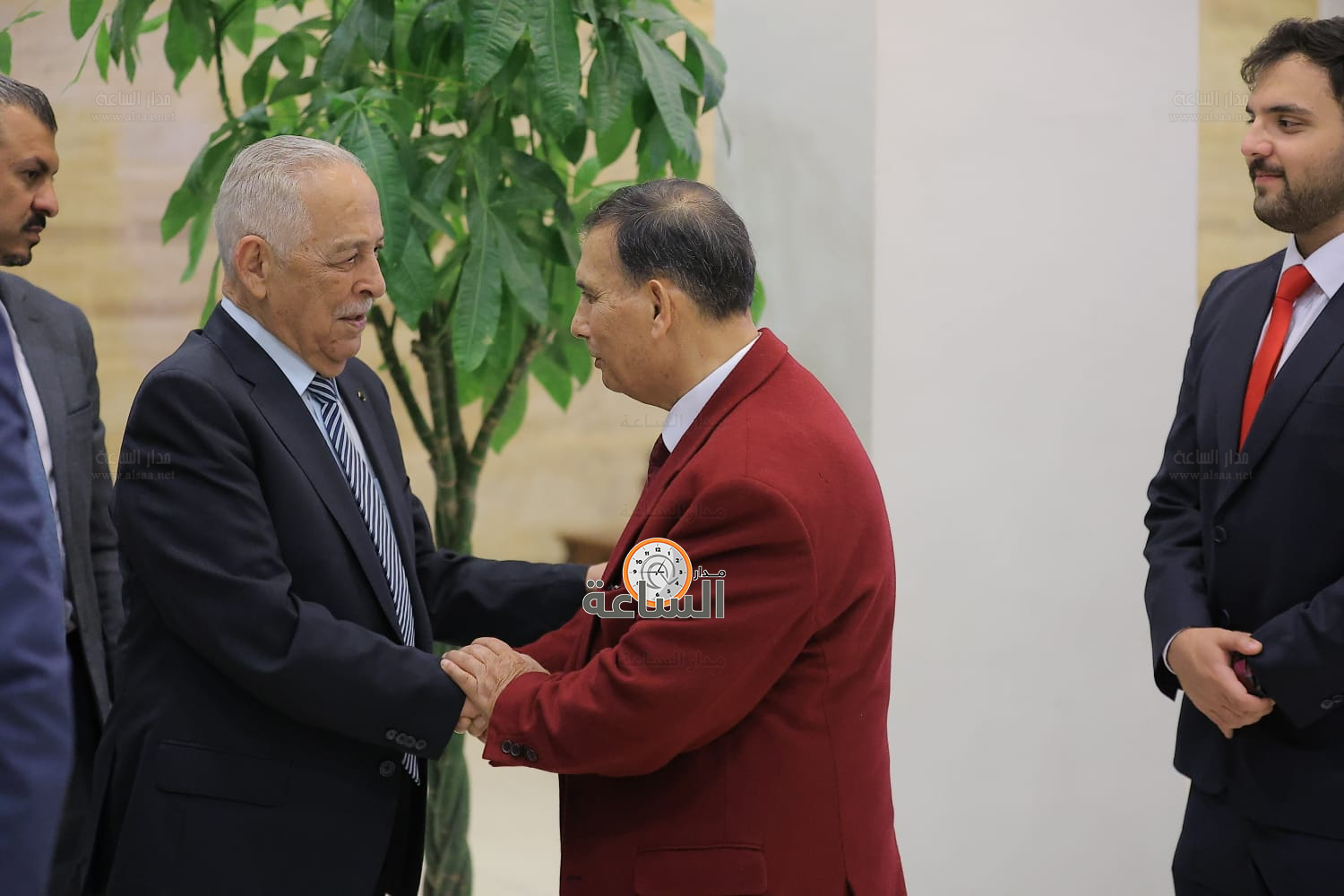 Madar Al-Saa Images 0.6700686349153393