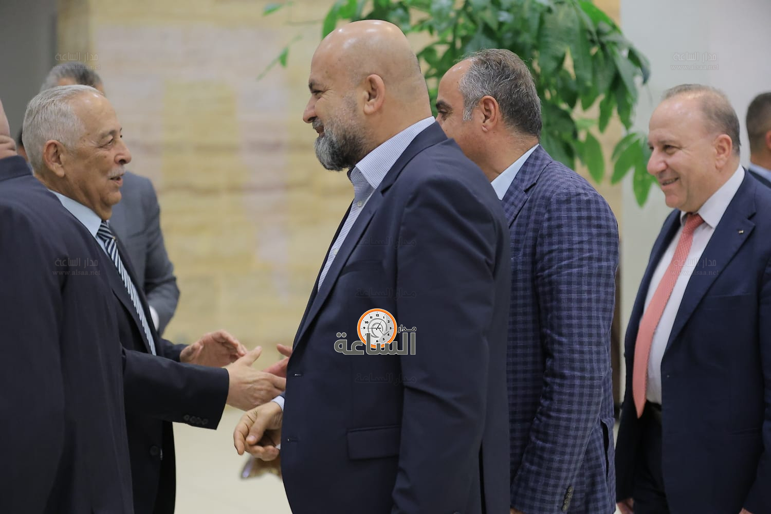 Madar Al-Saa Images 0.7402289999159889