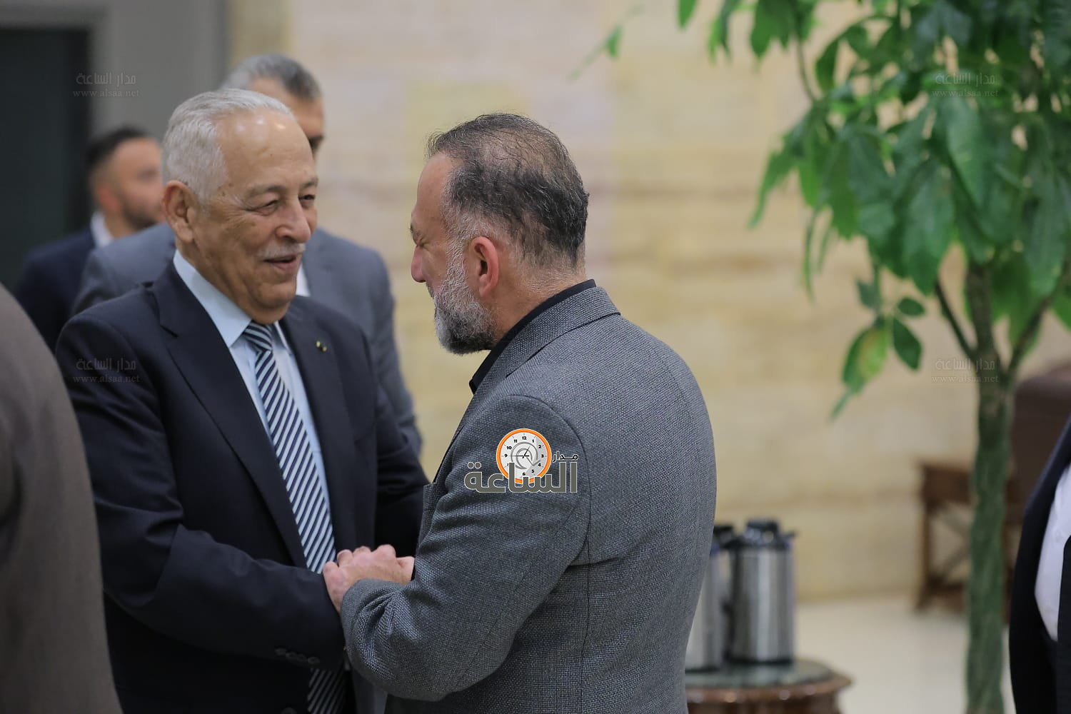 Madar Al-Saa Images 0.9173962393067627