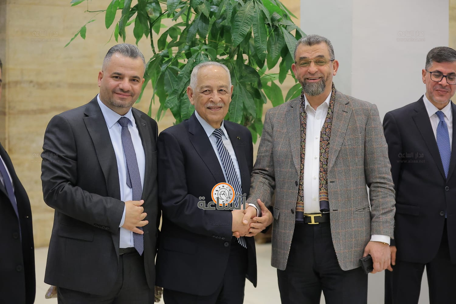 Madar Al-Saa Images 0.7237190167893766