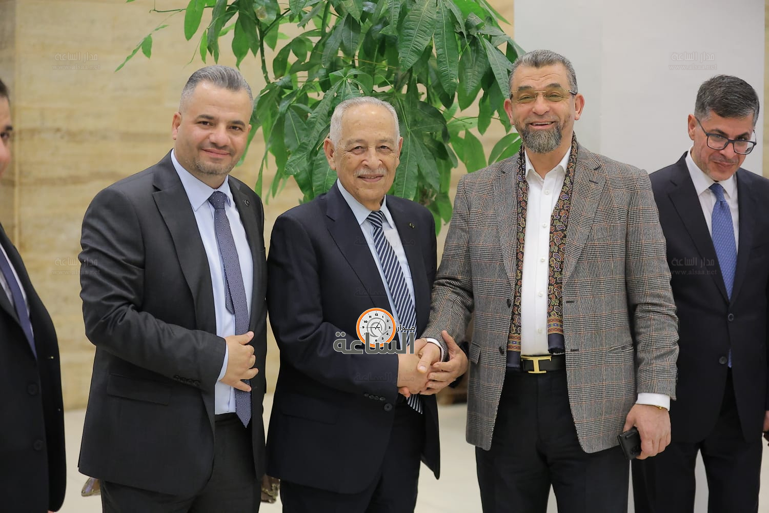 Madar Al-Saa Images 0.25755795354768185