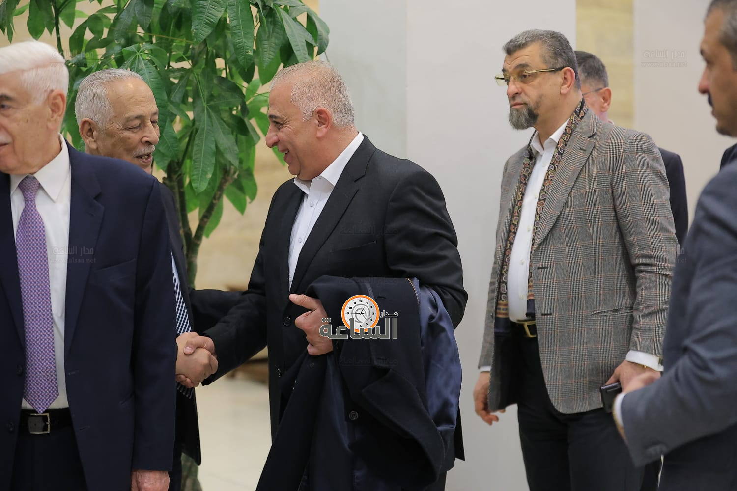 Madar Al-Saa Images 0.5436018078656835