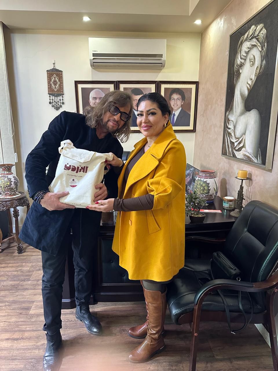 Madar Al-Saa Images 0.34717927890617784