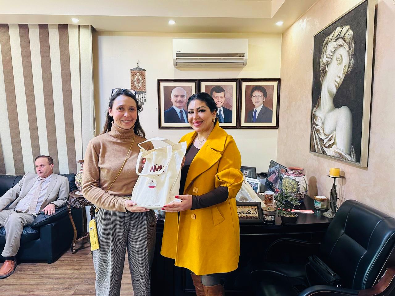 Madar Al-Saa Images 0.9223340065160418