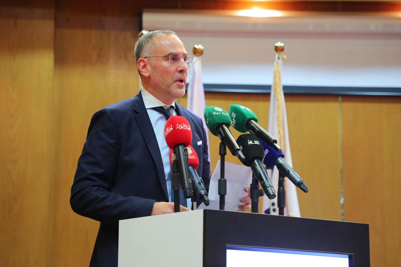 Madar Al-Saa Images 0.9147165668910627