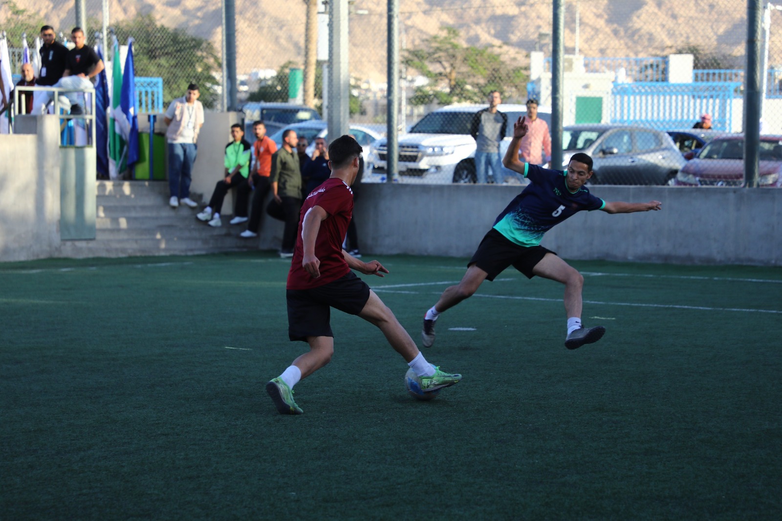 Madar Al-Saa Images 0.6782405824533981