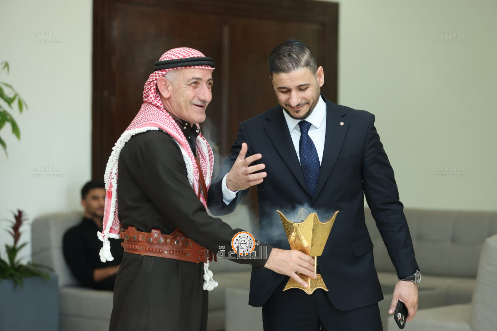 Madar Al-Saa Images 0.9477351579185002