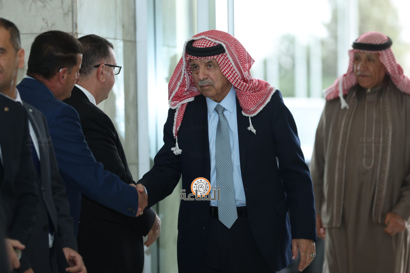 Madar Al-Saa Images 0.5608976383686883