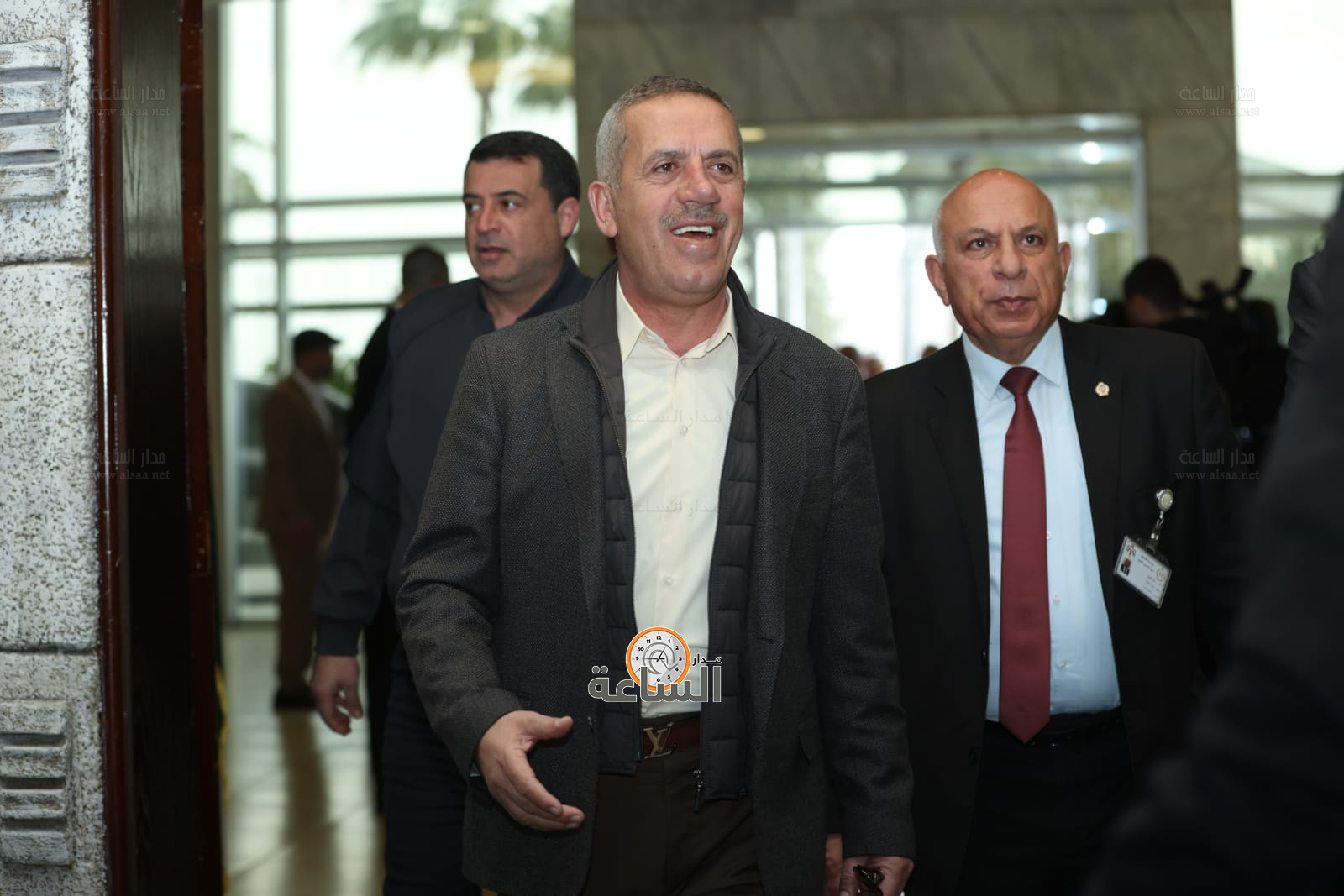 Madar Al-Saa Images 0.8241694087813667